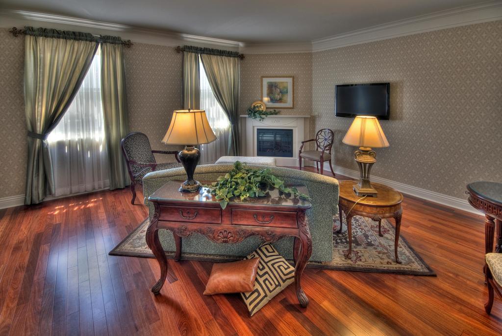 Charley Creek Inn Wabash Bagian luar foto