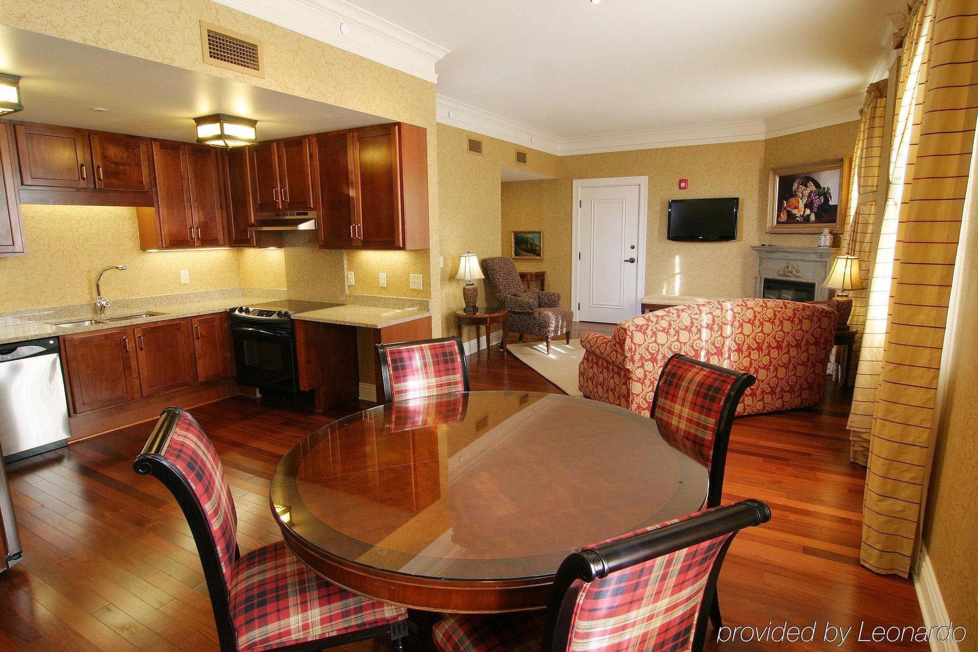 Charley Creek Inn Wabash Bagian luar foto