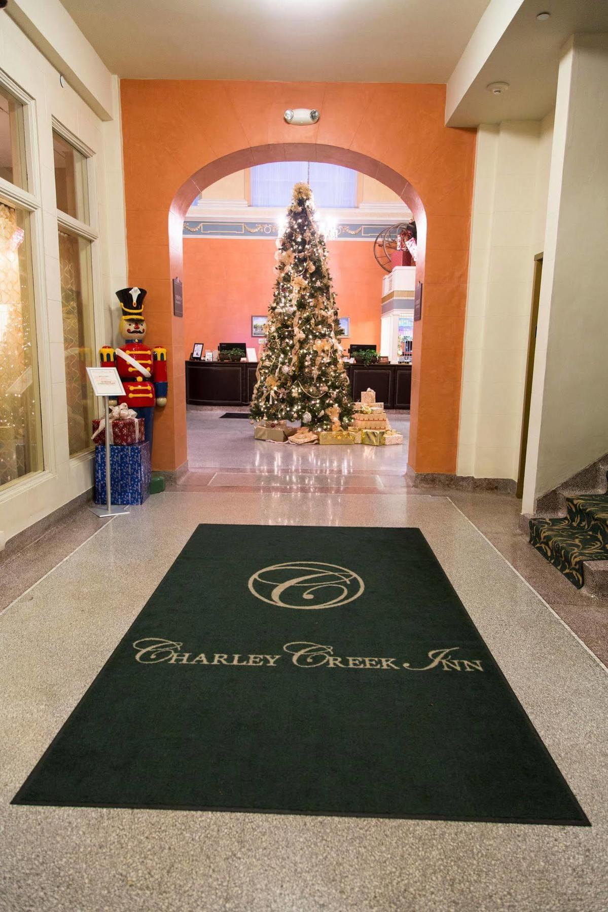 Charley Creek Inn Wabash Bagian luar foto