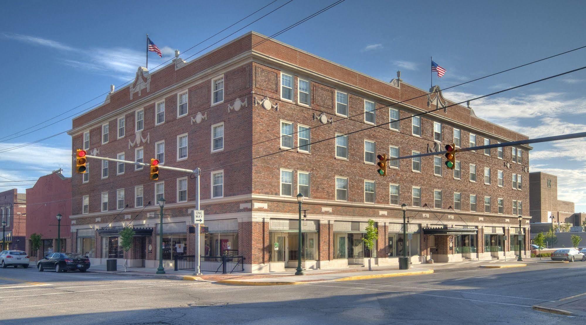 Charley Creek Inn Wabash Bagian luar foto